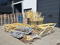 (ns materiaal) partij steigeronderdelen, wienese - afbeelding 13 van  15