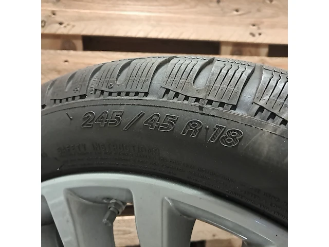 (ns materiaal) set winterbanden, michelin, pilot alpine pa4, incl. velgen, bmw - afbeelding 7 van  11
