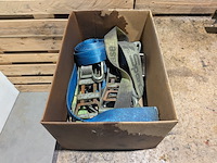 (ns materiaal) werkbank met bankschroef, incl. inhoud - afbeelding 3 van  11