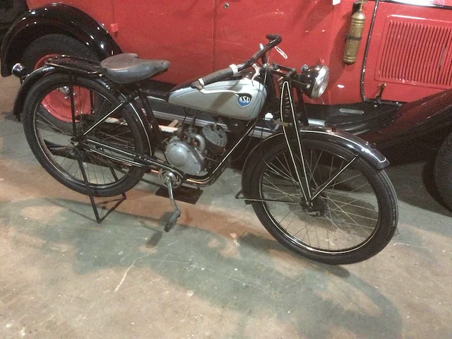 Nsu motorfiets - afbeelding 1 van  18