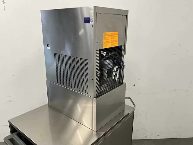 Ntf - gm 550a-q - ijsblokjesmachine met verrijdbare bunker - afbeelding 4 van  19