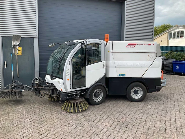 Nuchter citycat 2020 zelfrijdende veegmachine - afbeelding 1 van  20