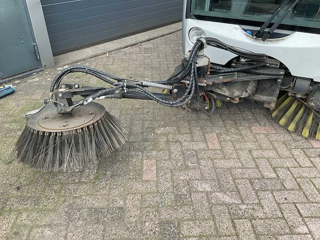 Nuchter citycat 2020 zelfrijdende veegmachine - afbeelding 12 van  20