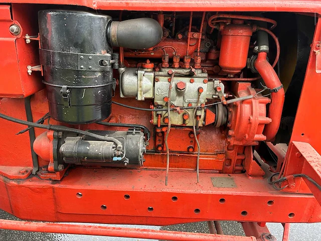 Nuffield - 4dm universal four - vintage tractor - 1957 - afbeelding 2 van  12