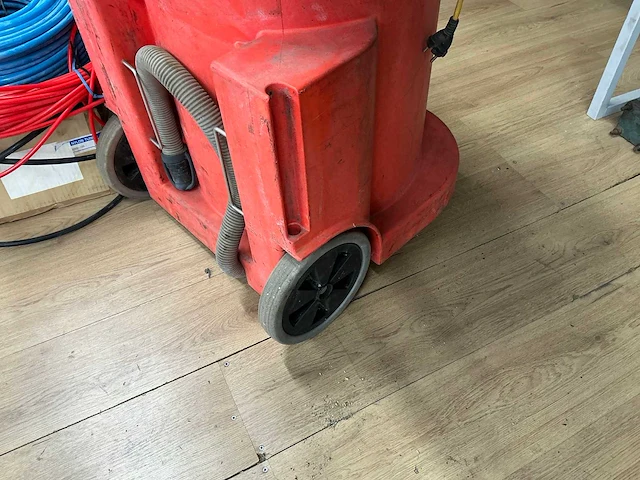 Numatic industriële stofzuiger - afbeelding 4 van  5