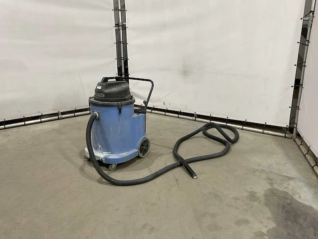 Numatic stofzuiger - afbeelding 1 van  7