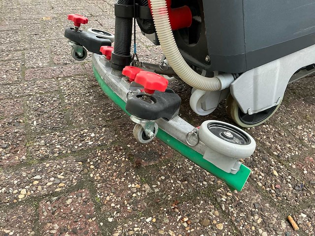 Numatic tgb3045/55 schrob-zuigmachine - afbeelding 7 van  21