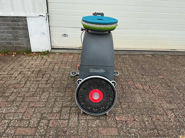 Numatic tgb3045/55 schrob-zuigmachine - afbeelding 15 van  21