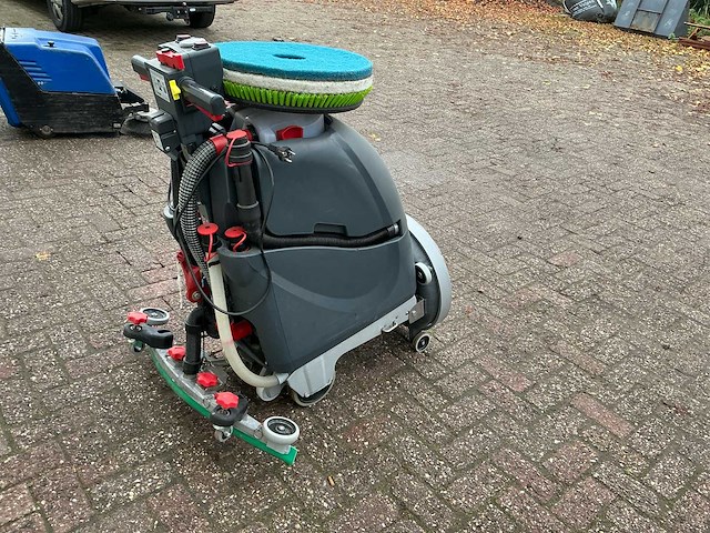 Numatic tgb3045/55 schrob-zuigmachine - afbeelding 18 van  21