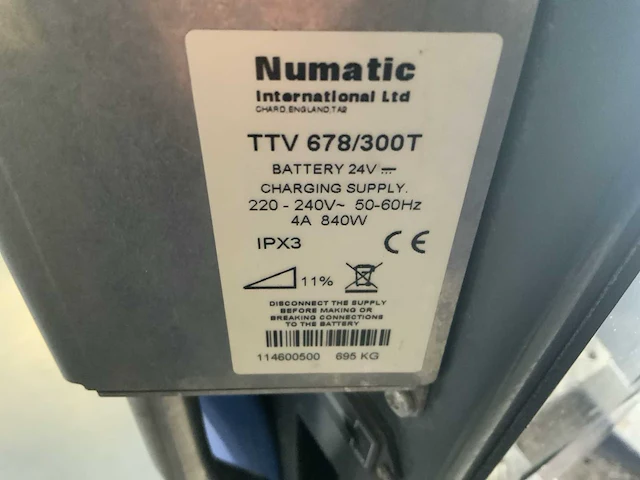 Numatic ttv 678/300t zelfrijdende schrobmachine - afbeelding 2 van  10