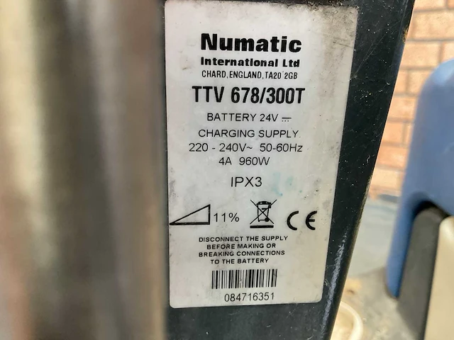 Numatic ttv 678/300t zelfrijdende vloerreiniger - afbeelding 4 van  12