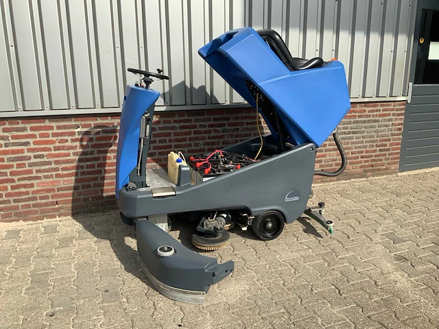 Numatic ttv678/300t zelfrijdende schrobmachine - afbeelding 18 van  20