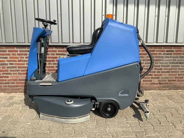 Numatic ttv678/300t zelfrijdende schrobmachine - afbeelding 2 van  20