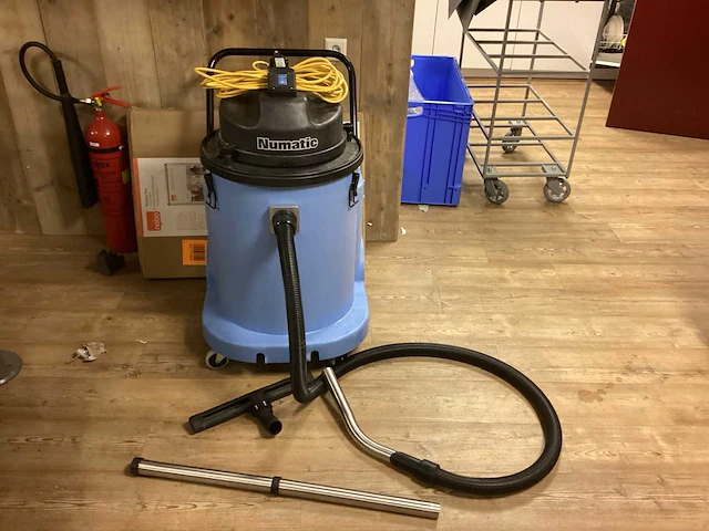 Numatic waterstofzuiger - afbeelding 1 van  7