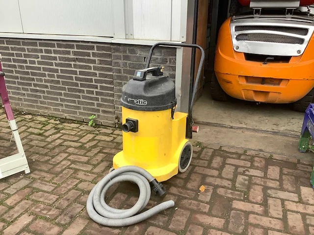 Numatic wvd900 industriële stofzuiger - afbeelding 1 van  3