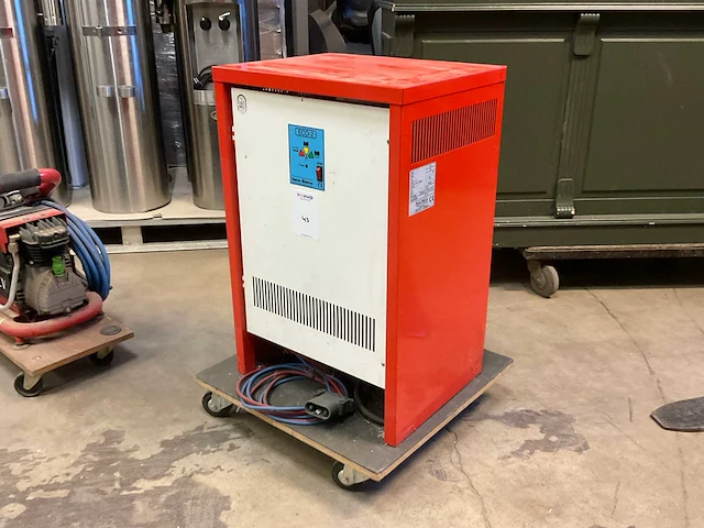 Nuova elettra eco-2 acculader - afbeelding 1 van  5