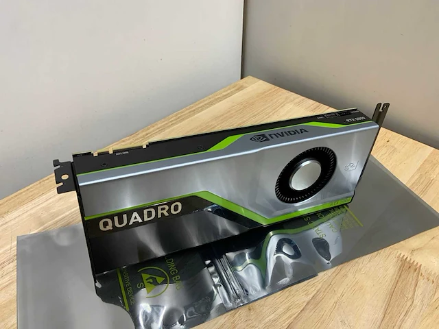 Nvidia quadro rtx5000 16gb pci-e - afbeelding 1 van  8
