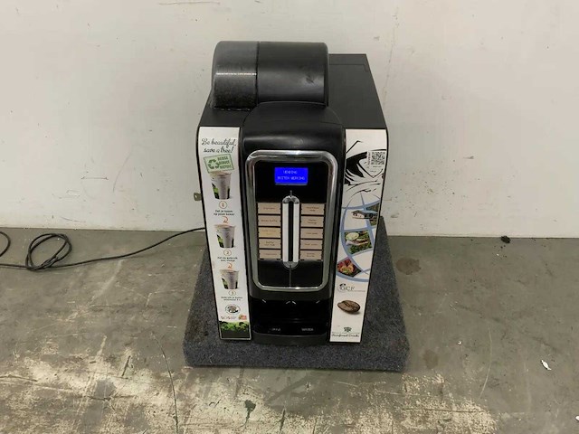 N&w global vending - solista - koffiemachine - afbeelding 2 van  7