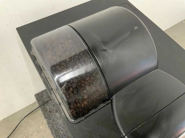 N&w global vending - solista - koffiemachine - afbeelding 5 van  7