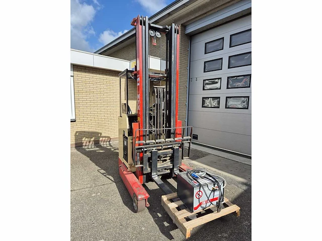 Nyk - 1990 - fbrf-15-50sb-670 - reach truck - afbeelding 2 van  4