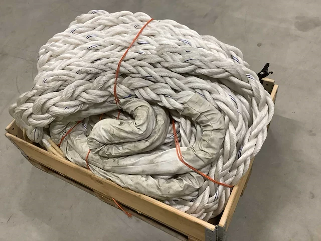 Nylon rekkertouw. circa 80mm. circa 25m. - afbeelding 3 van  3