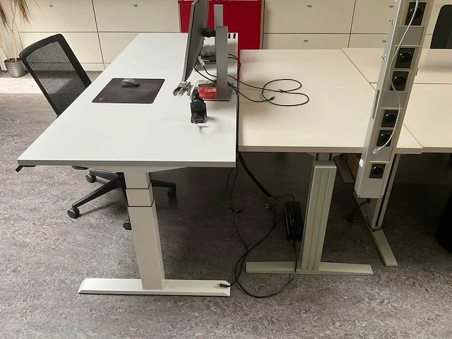O.a. actiforce 1x elektrisch zit/sta / 3x bureau - afbeelding 2 van  10