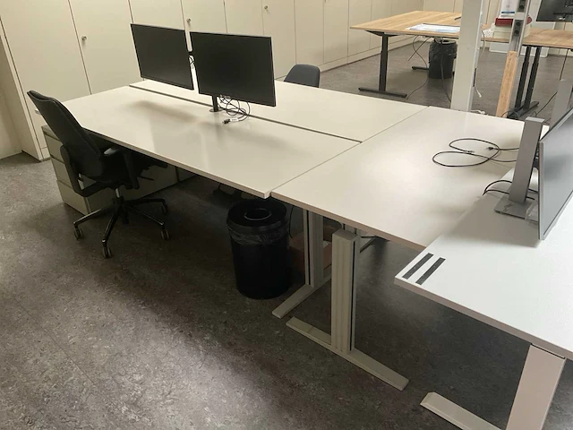 O.a. actiforce 1x elektrisch zit/sta / 3x bureau - afbeelding 8 van  10