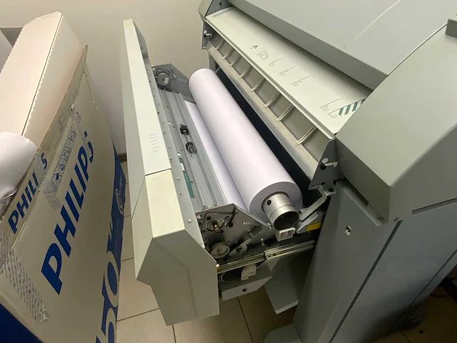 Oce - tds450 - grootformaat printer opstelling - afbeelding 4 van  9