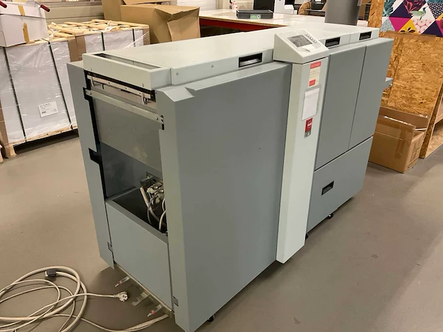 Océ blm 200 brocheermachine - afbeelding 2 van  7