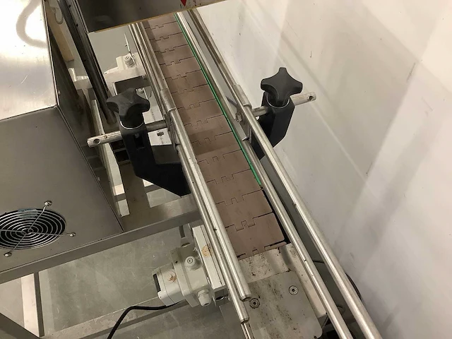 Oceanpacking - glf-1800 - inductie aluminiumfolie seal machine - afbeelding 3 van  16