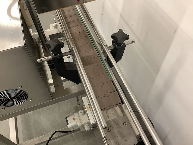 Oceanpacking - glf-1800 - inductie aluminiumfolie seal machine - afbeelding 3 van  16