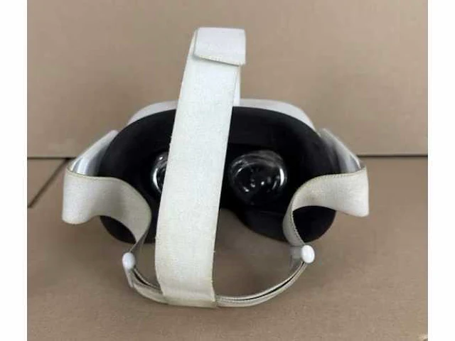 Oculus meta quest vr bril - virtual reality - afbeelding 2 van  3