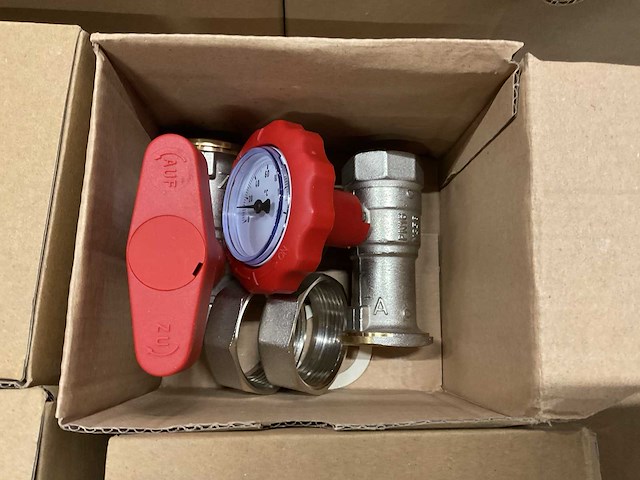 Oeg partij pompgroep armaturen - afbeelding 3 van  7