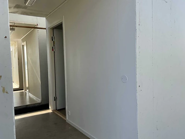 Office cabin - kantoorgebouw bestaande uit 8 units - afbeelding 25 van  114