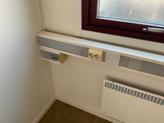 Office cabin - kantoorgebouw bestaande uit 8 units - afbeelding 32 van  114
