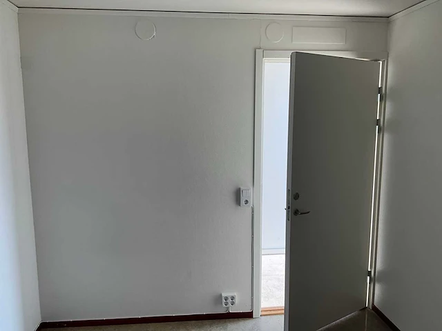 Office cabin - kantoorgebouw bestaande uit 8 units - afbeelding 45 van  114