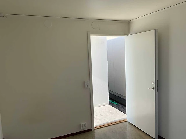 Office cabin - kantoorgebouw bestaande uit 8 units - afbeelding 48 van  114