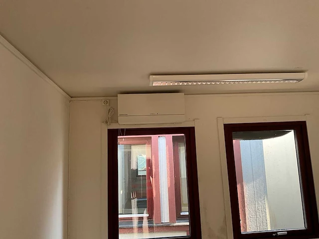 Office cabin - kantoorgebouw bestaande uit 8 units - afbeelding 69 van  114