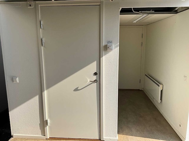 Office cabin - kantoorgebouw bestaande uit 8 units - afbeelding 32 van  143
