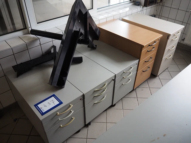 Office inventory - afbeelding 3 van  7