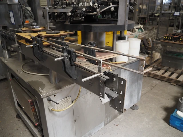 Officine ne s.p.a. - afbeelding 13 van  14