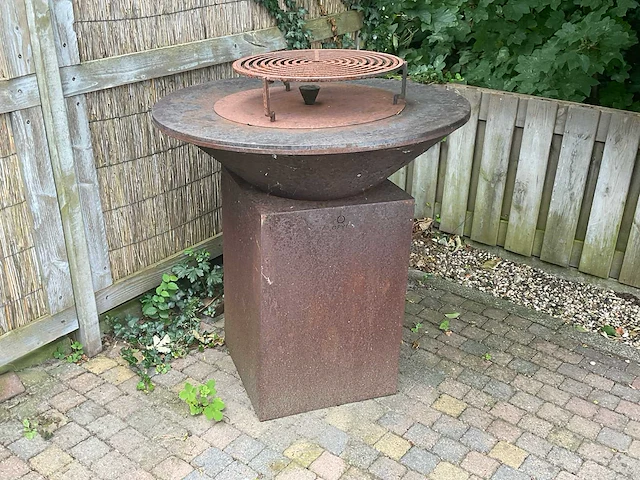 Ofyr houtskool bbq - afbeelding 1 van  4