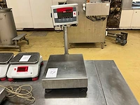 Ohaus defender 3000 xtreme weegschaal - afbeelding 1 van  3