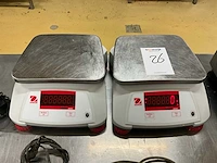 Ohaus valor 2000w weegschaal - afbeelding 1 van  4