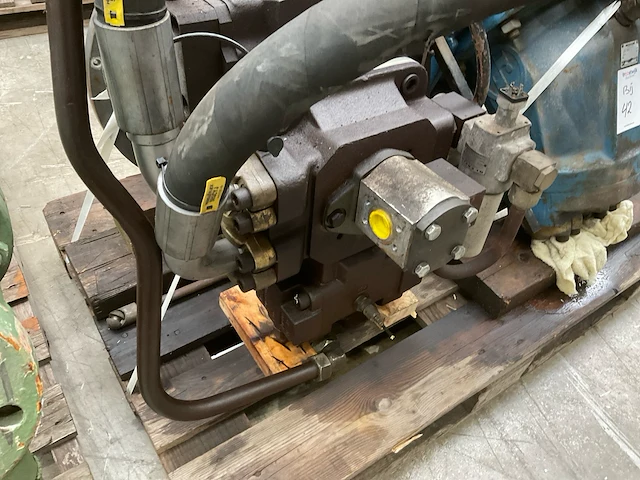Oilwell b-338 hydraulisch aangedreven waterpomp met toebehoren - afbeelding 20 van  33