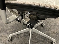Okamura baron - ergonomische bureaustoel - armpad defect - afbeelding 9 van  11