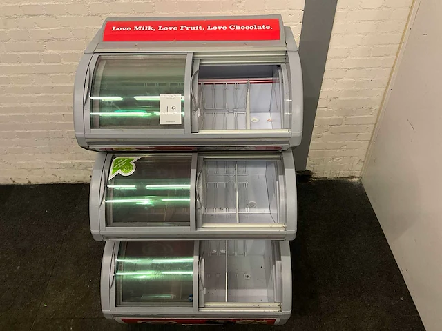 Ola ijsvitrine - afbeelding 10 van  10