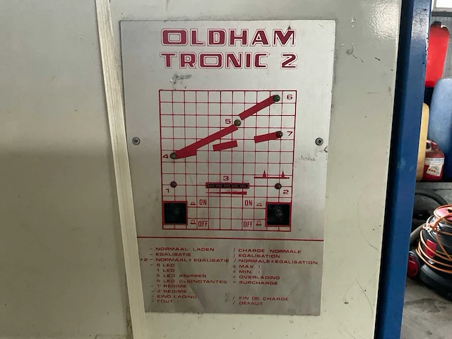 Oldham tronic 2 acculader - afbeelding 5 van  5