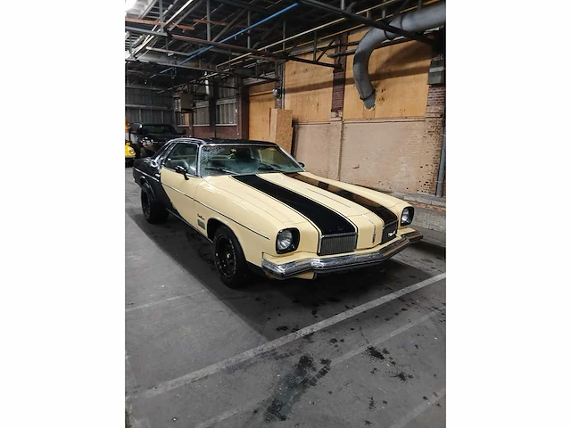 Oldsmobile - 1973 - cutlass - 5.7 af 37 - personenauto - afbeelding 3 van  10
