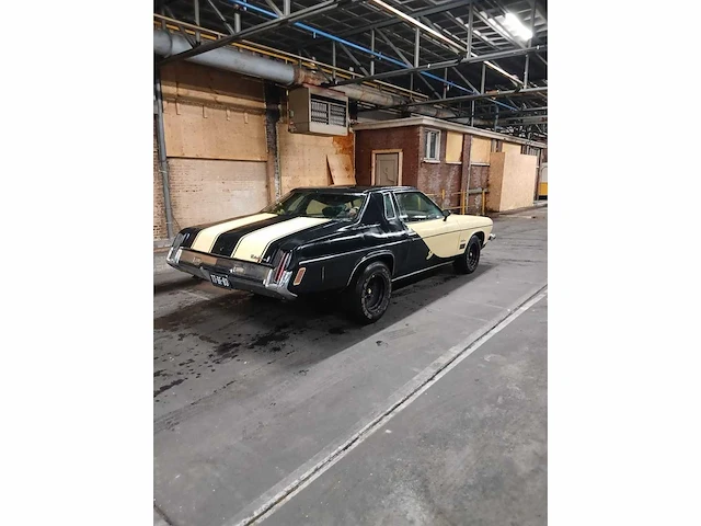 Oldsmobile - 1973 - cutlass - 5.7 af 37 - personenauto - afbeelding 4 van  10
